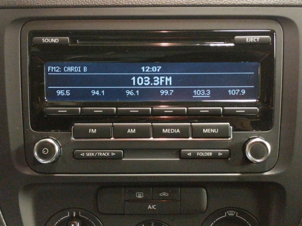 2014 Volkswagen Jetta - Stereo Package