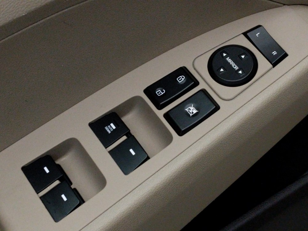 2017 Hyundai Elantra - Driver Power Windows/Lock Control
