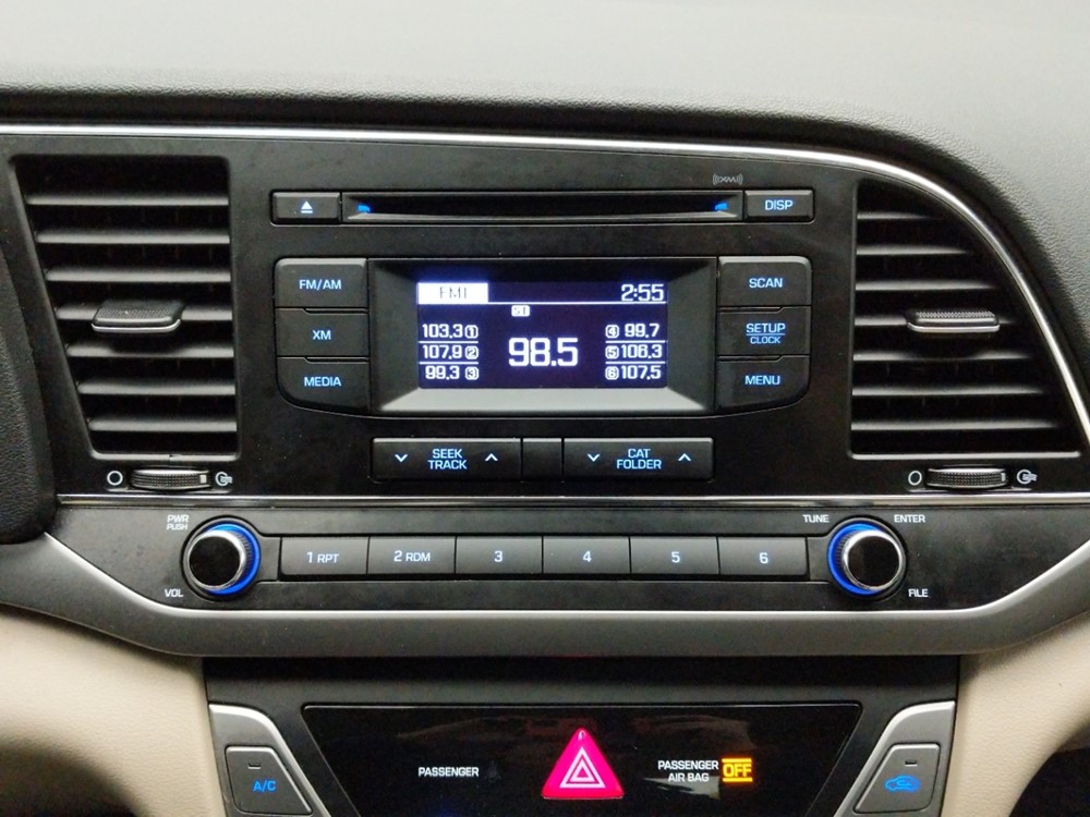 2017 Hyundai Elantra - Stereo Package