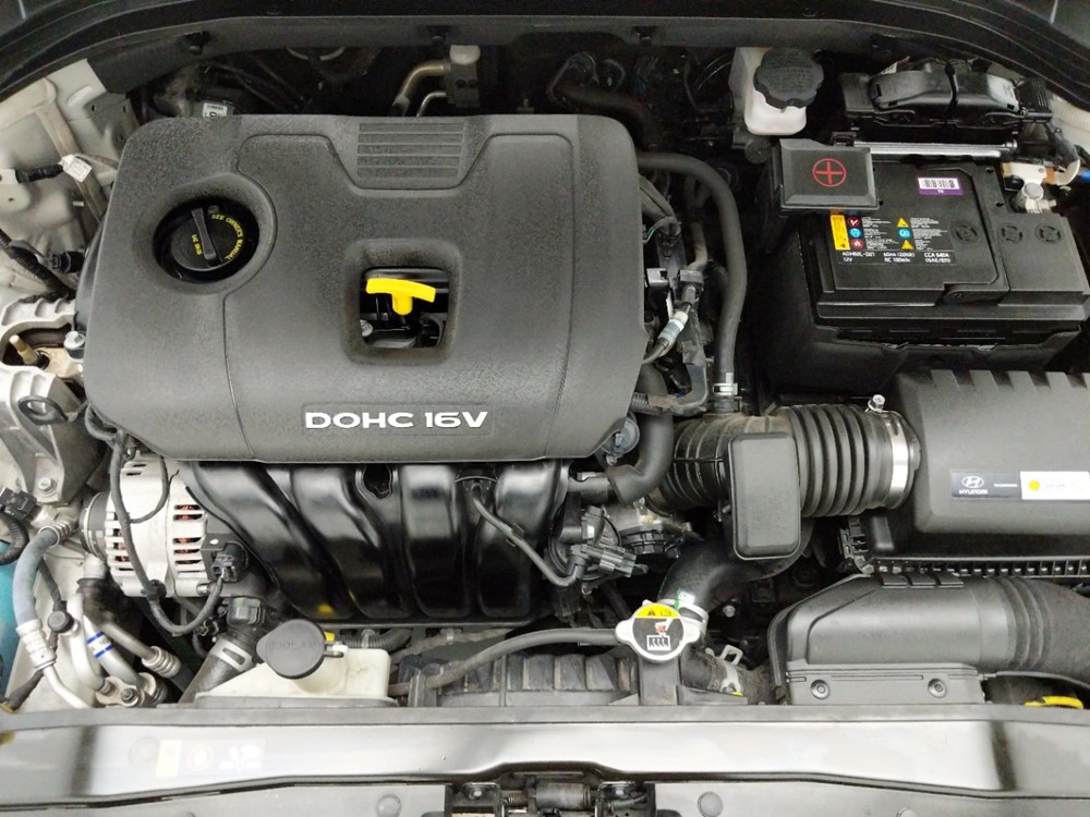 2017 Hyundai Elantra - Engine