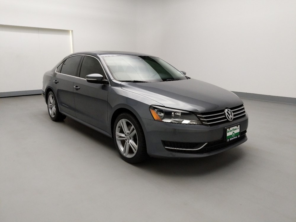 2014 Volkswagen Passat - Passenger Front Bumper