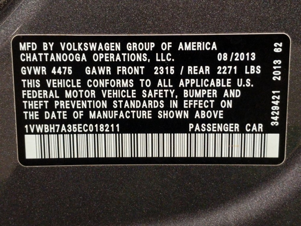 2014 Volkswagen Passat - VIN Plate