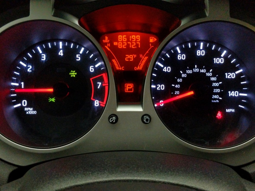 2014 Nissan JUKE - Odometer Close Up