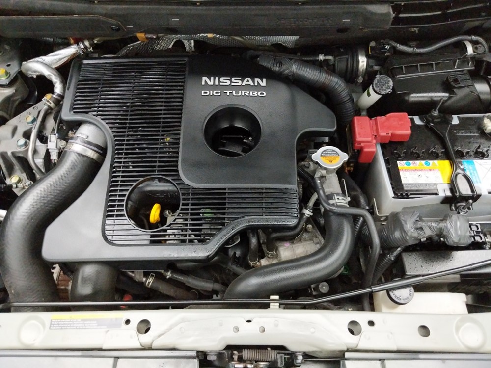 2014 Nissan JUKE - Engine