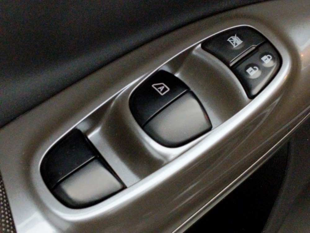 2014 Nissan JUKE - Driver Power Windows/Lock Control