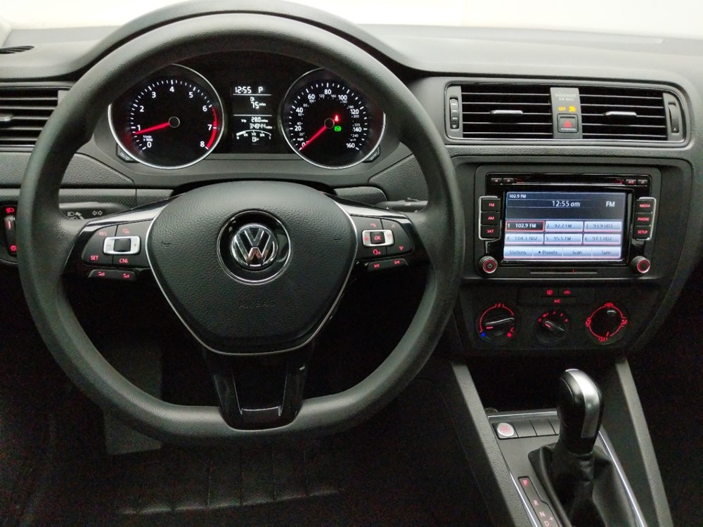 2015 Volkswagen Jetta - Driver Dash