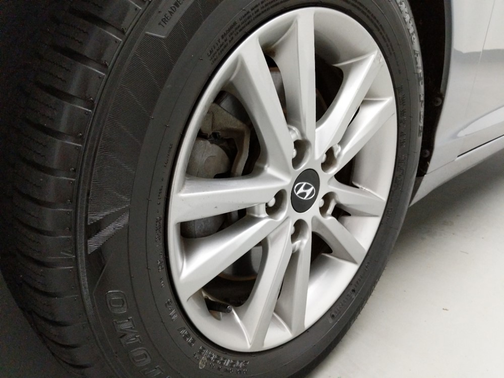 2017 Hyundai Sonata - Wheel