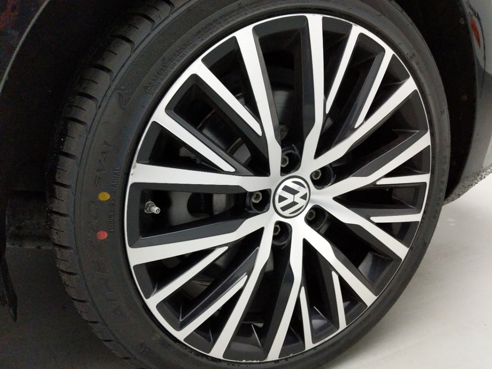 2014 Volkswagen CC - Wheel