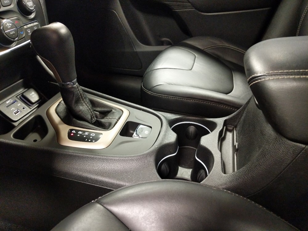 2014 Jeep Cherokee - Center Console/Cup Holders