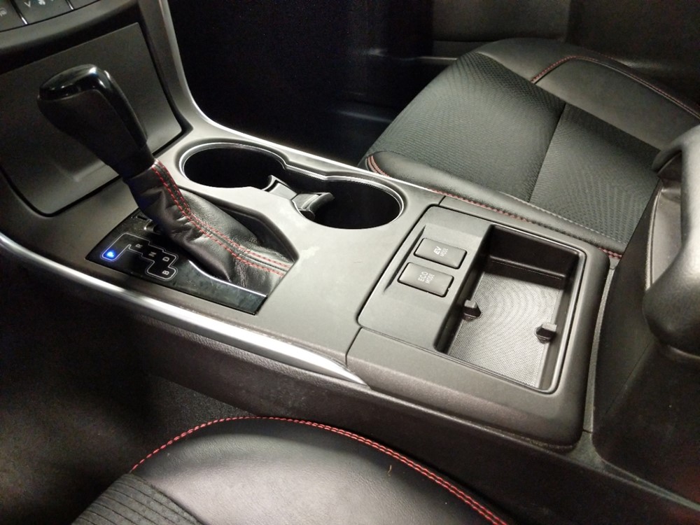 2016 Toyota Camry - Center Console/Cup Holders