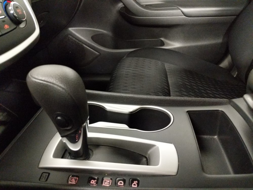 2017 Nissan Altima - Center Console/Cup Holders