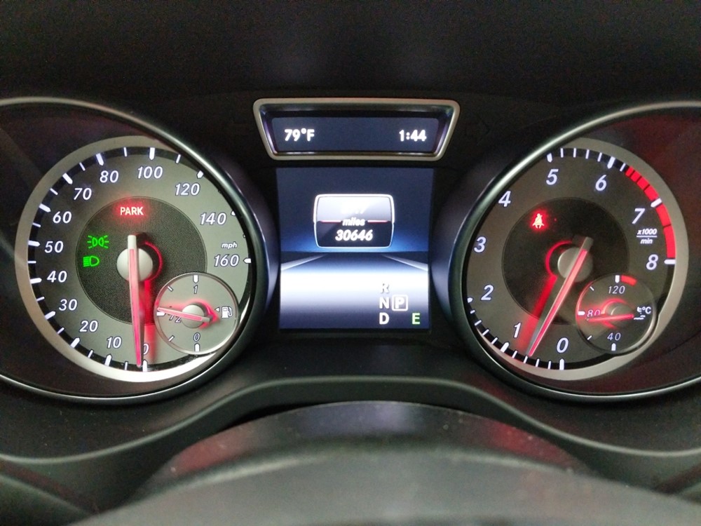 2015 Mercedes-Benz GLA250 - Odometer Close Up