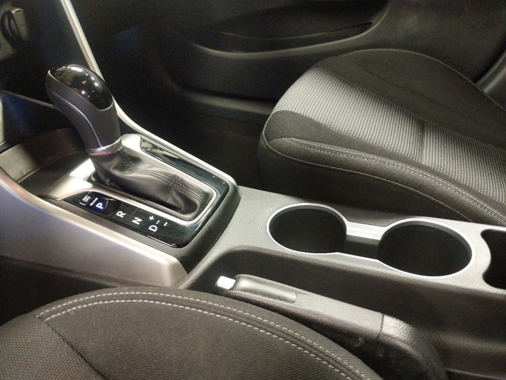 2017 Hyundai Elantra - Center Console/Cup Holders