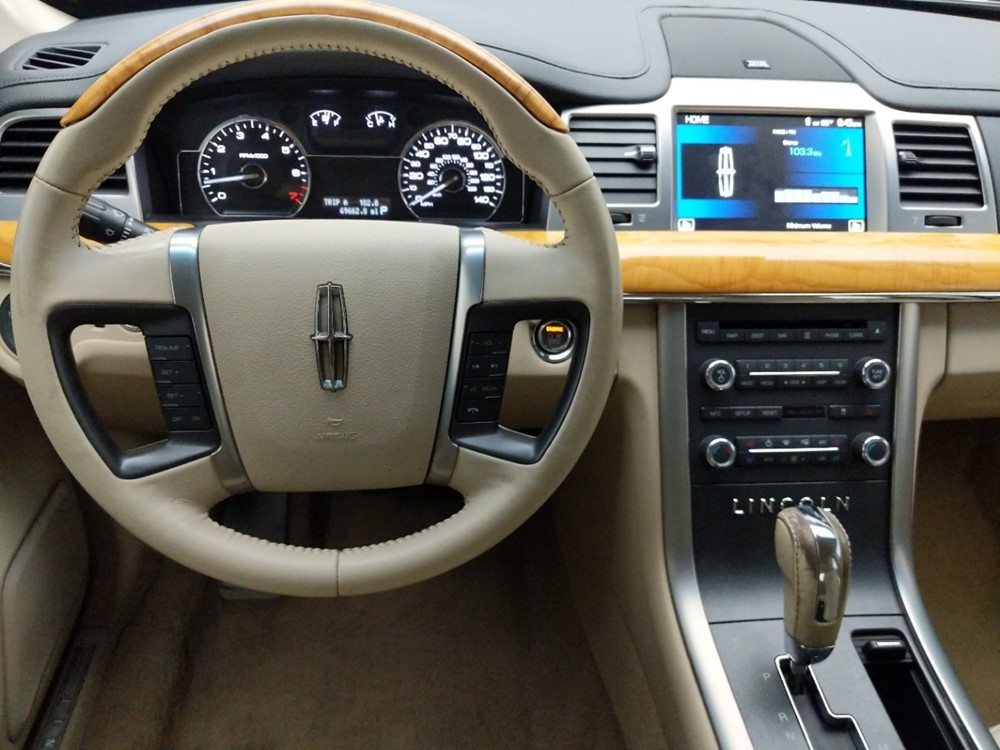 2009 Lincoln MKS - Driver Dash