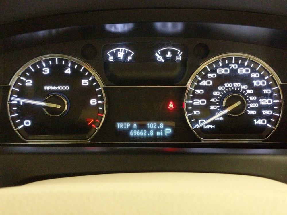 2009 Lincoln MKS - Odometer Close Up