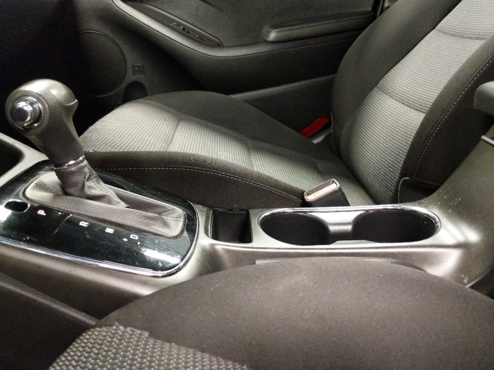2017 Kia Forte - Center Console/Cup Holders