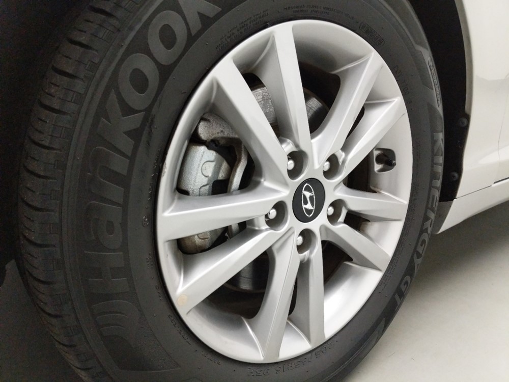 2017 Hyundai Sonata - Wheel