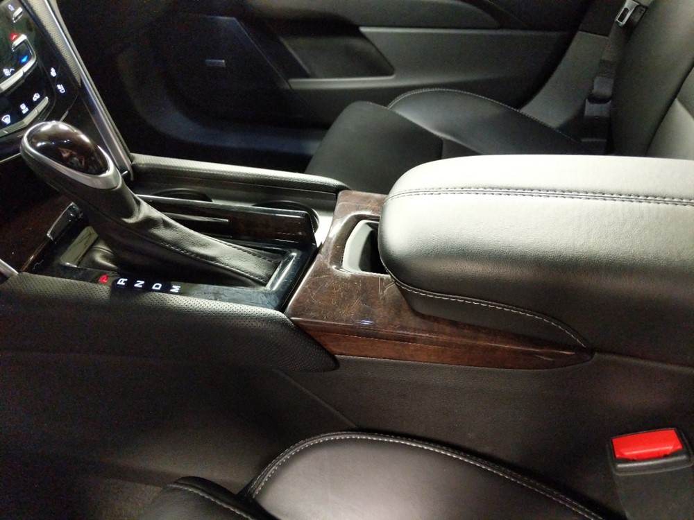2017 Cadillac XTS - Center Console/Cup Holders