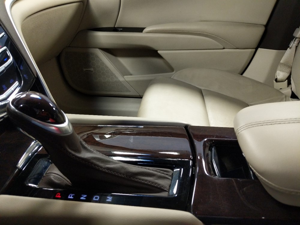 2017 Cadillac XTS - Center Console/Cup Holders