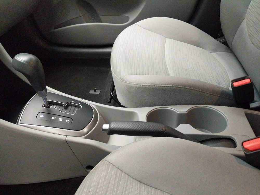 2017 Hyundai Accent - Center Console/Cup Holders