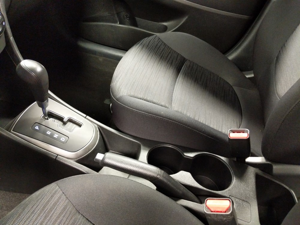 2017 Hyundai Accent - Center Console/Cup Holders