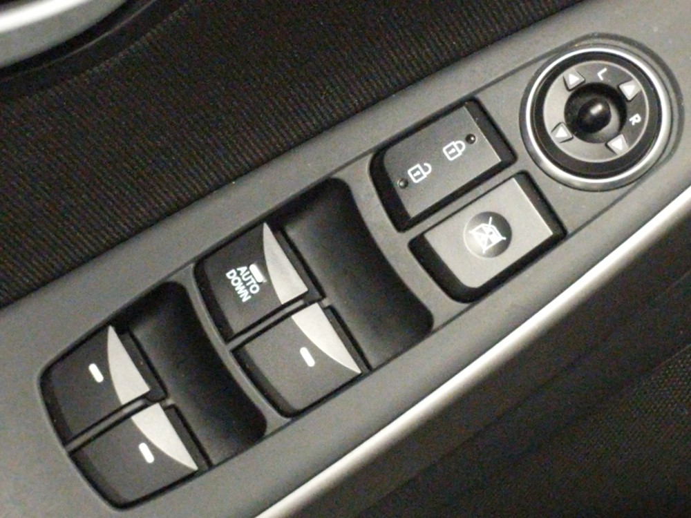 2017 Hyundai Elantra - Driver Power Windows/Lock Control