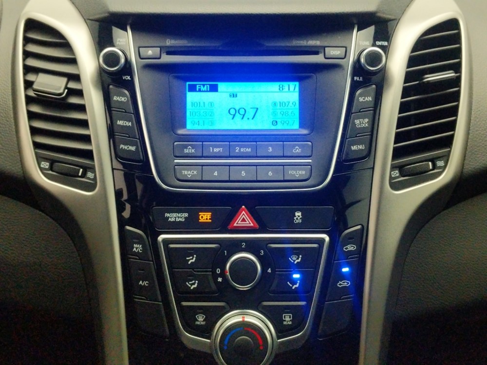 2017 Hyundai Elantra - Stereo Package