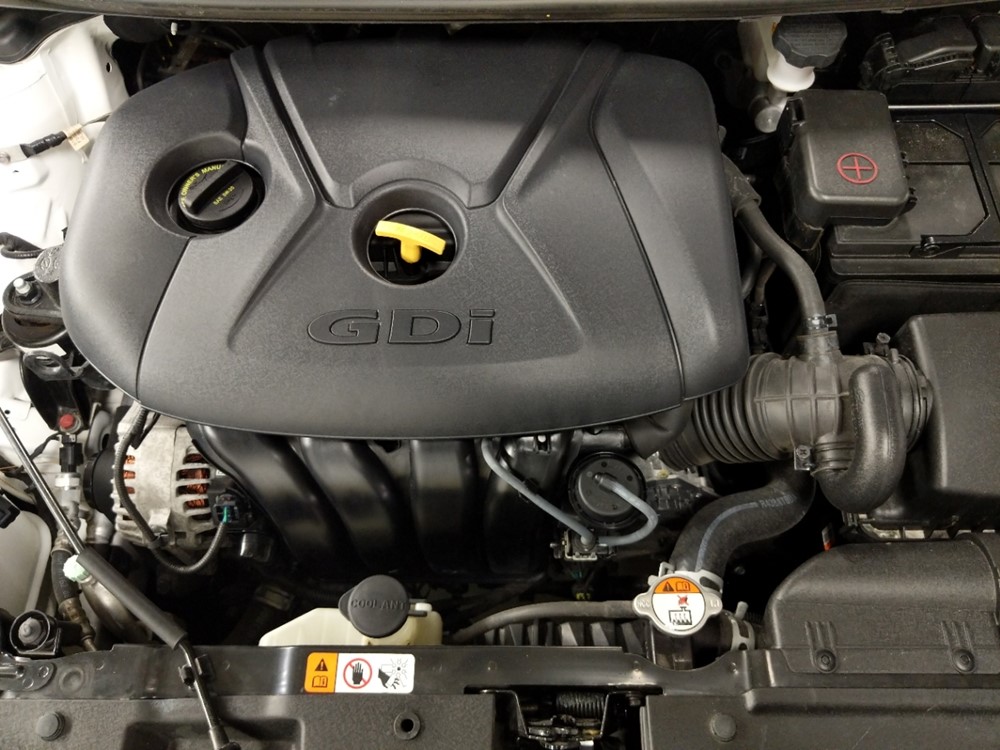 2017 Hyundai Elantra - Engine