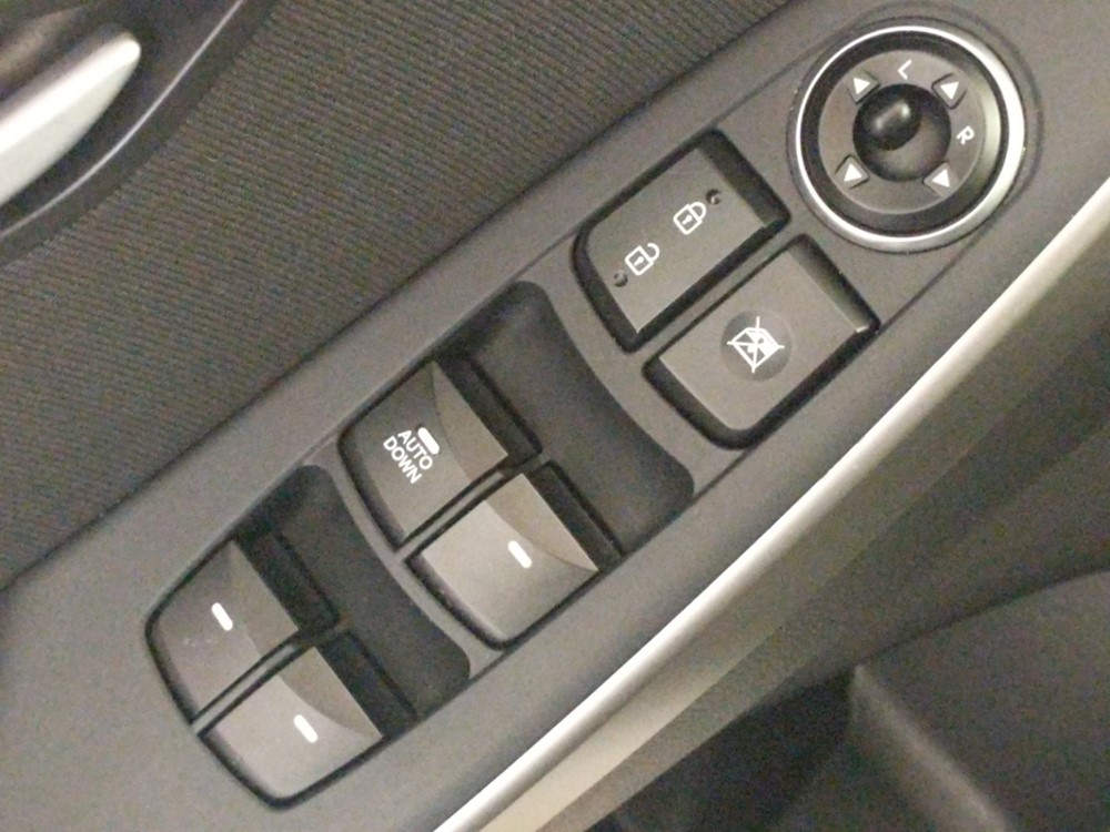 2017 Hyundai Elantra - Driver Power Windows/Lock Control