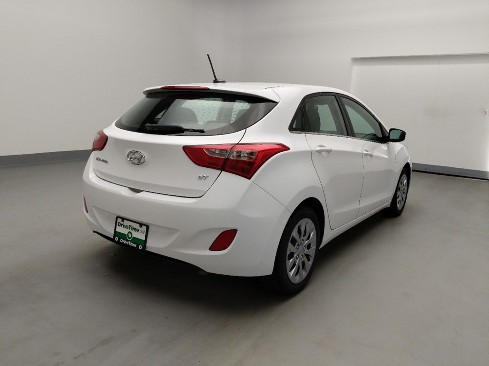 2017 Hyundai Elantra - Passenger Rear Bumper