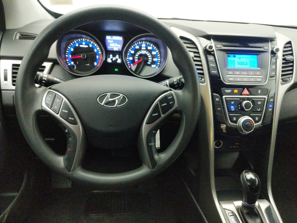 2017 Hyundai Elantra - Driver Dash