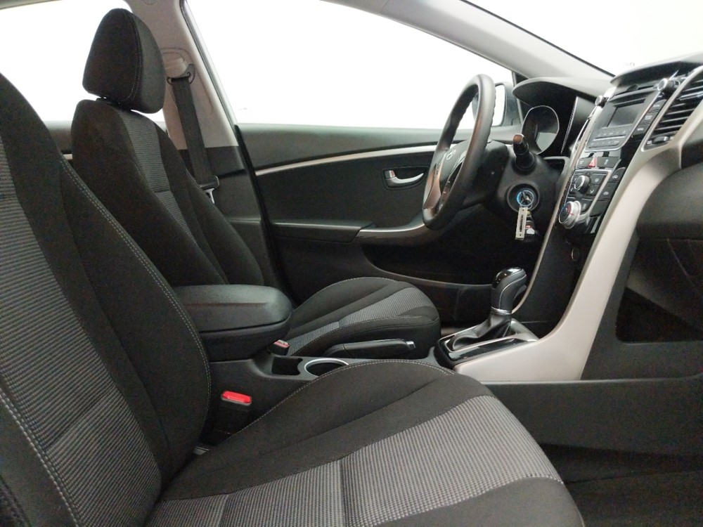 2017 Hyundai Elantra - Passenger Front Seat