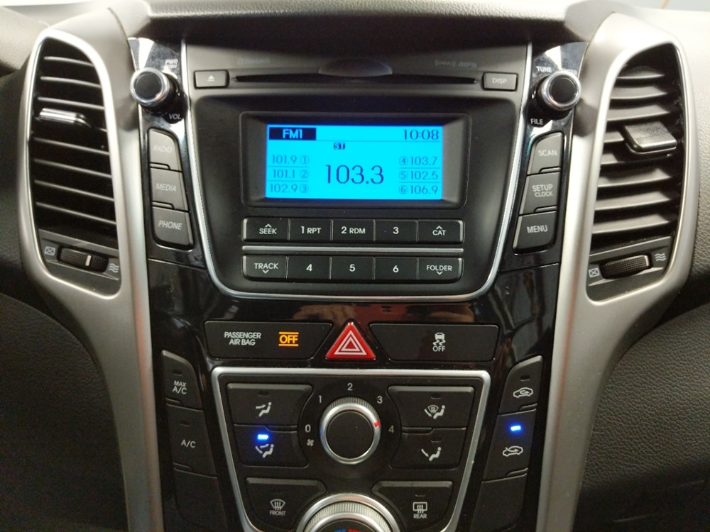 2017 Hyundai Elantra - Stereo Package