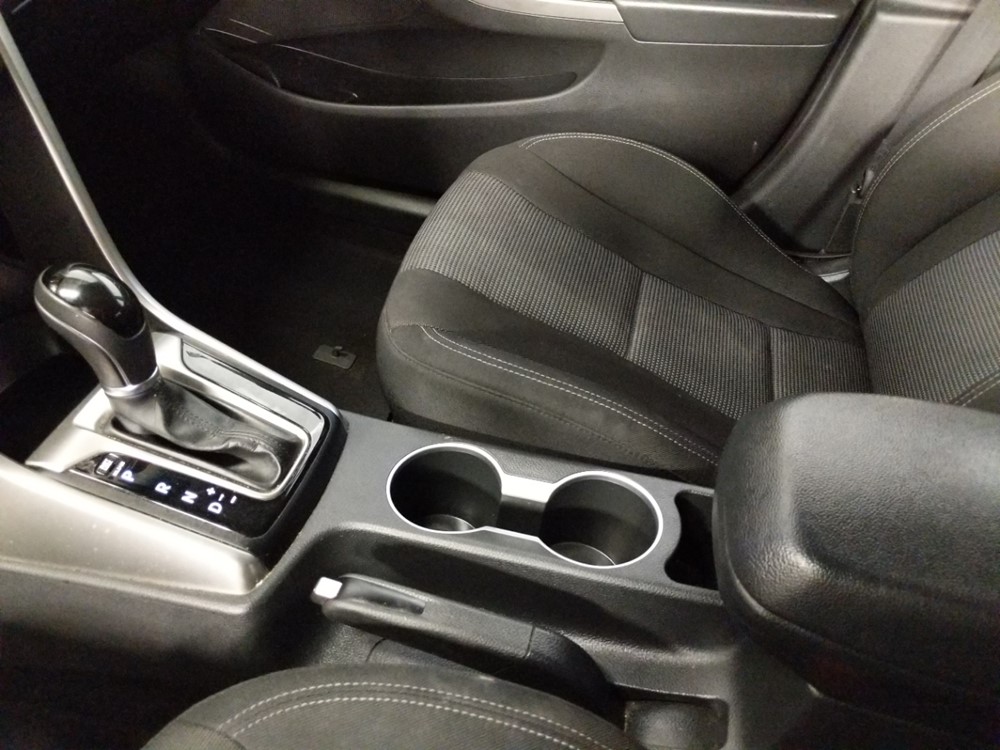 2017 Hyundai Elantra - Center Console/Cup Holders