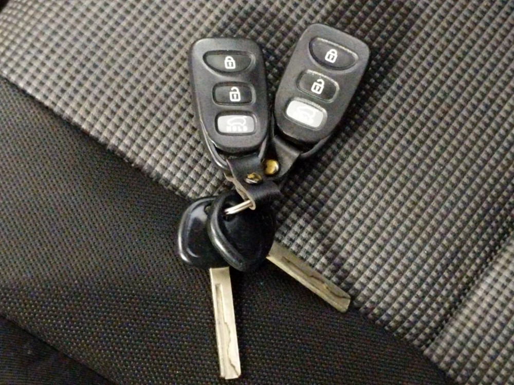 2017 Hyundai Elantra - Keys
