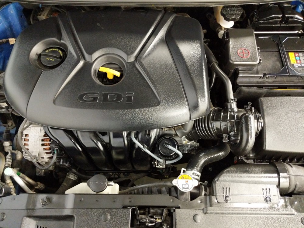 2017 Hyundai Elantra - Engine