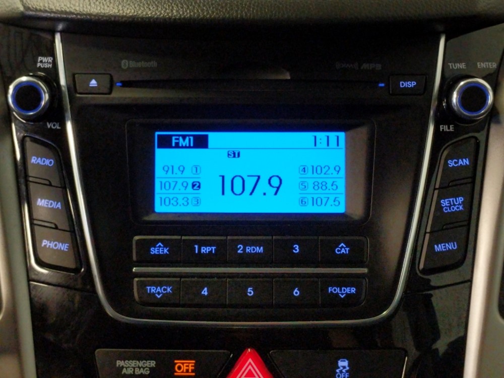 2017 Hyundai Elantra - Stereo Package