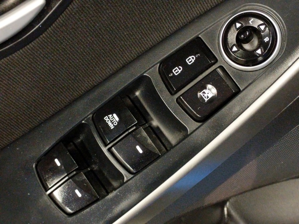 2017 Hyundai Elantra - Driver Power Windows/Lock Control