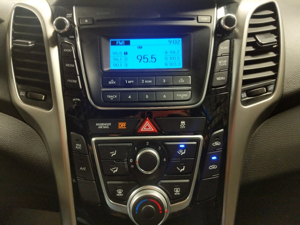 2017 Hyundai Elantra - Stereo Package