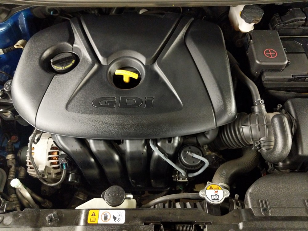 2017 Hyundai Elantra - Engine