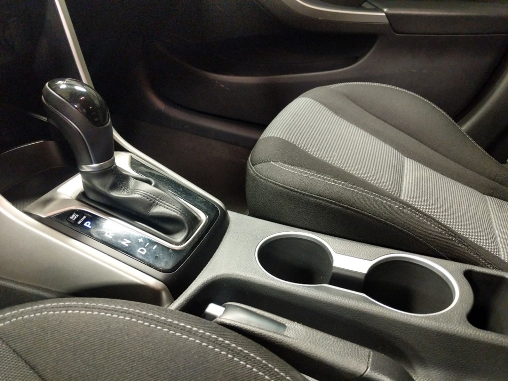 2017 Hyundai Elantra - Center Console/Cup Holders