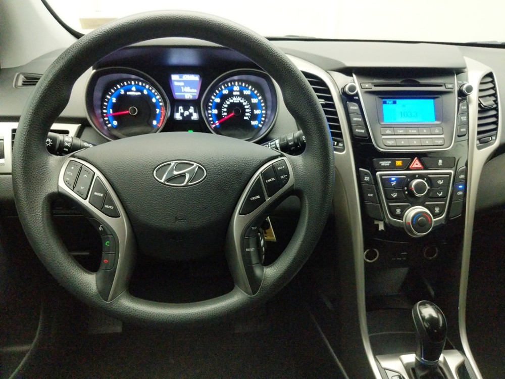 2017 Hyundai Elantra - Driver Dash