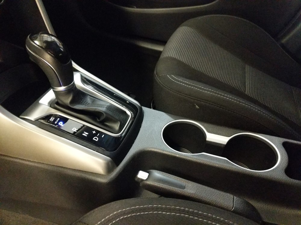 2017 Hyundai Elantra - Center Console/Cup Holders