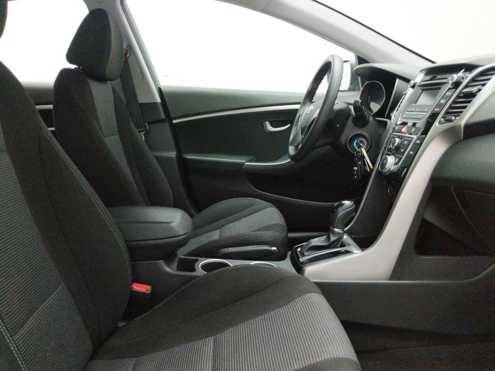 2017 Hyundai Elantra - Passenger Front Seat
