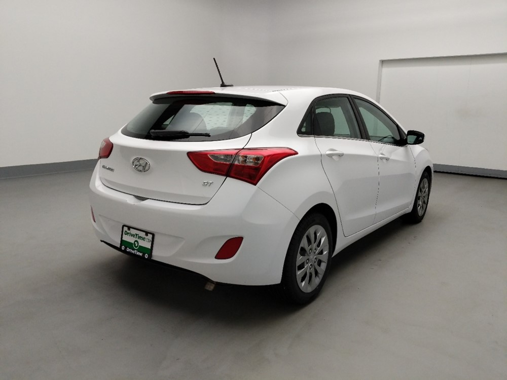 2017 Hyundai Elantra - Passenger Rear Bumper