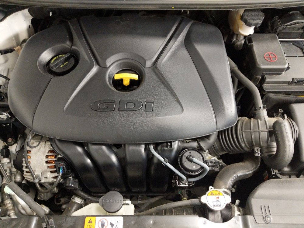 2017 Hyundai Elantra - Engine