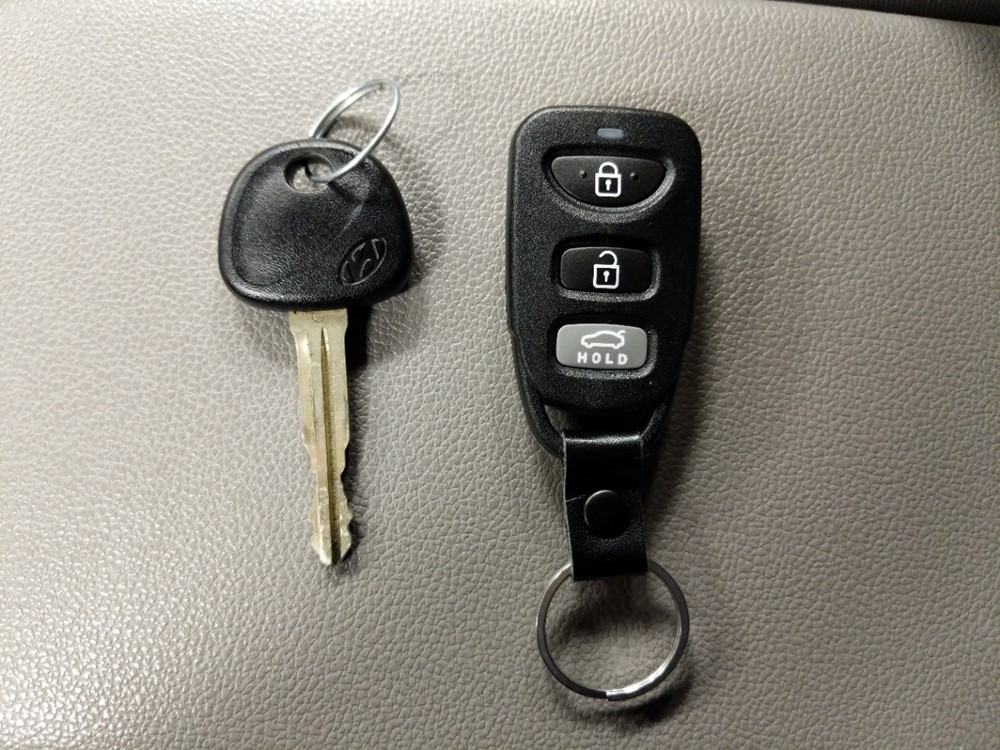 2018 Hyundai Elantra - Keys