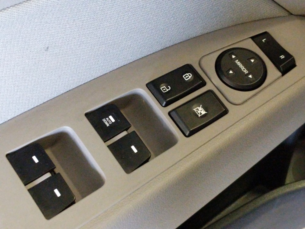 2018 Hyundai Elantra - Driver Power Windows/Lock Control