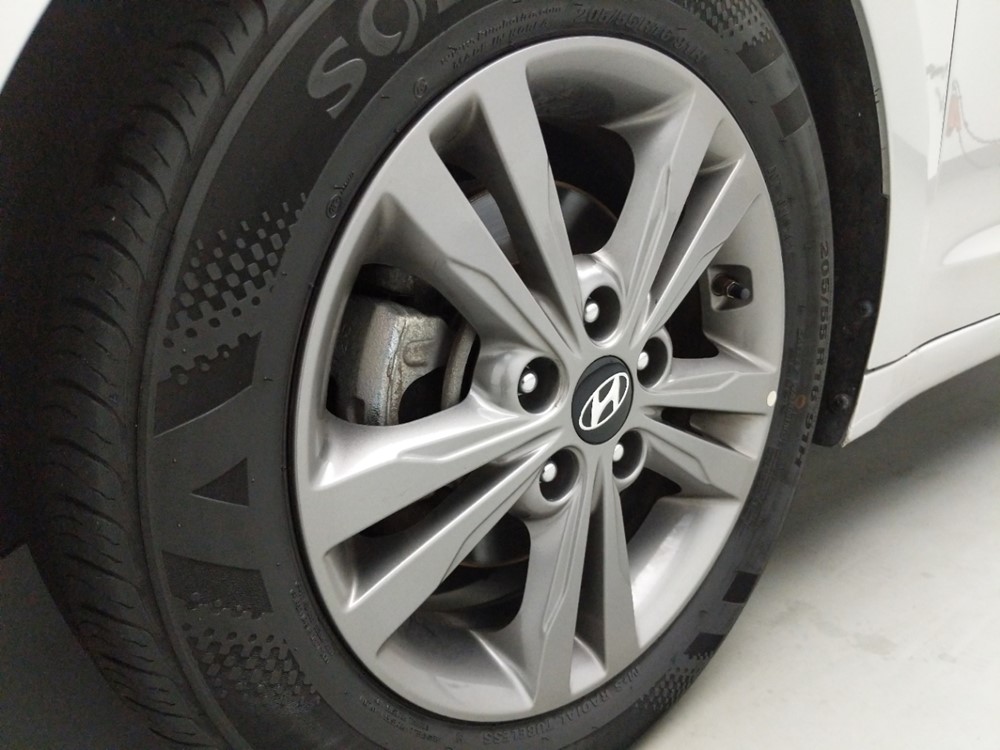 2018 Hyundai Elantra - Wheel