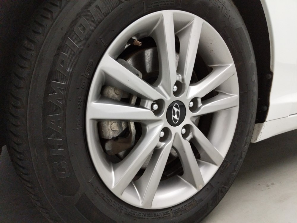 2017 Hyundai Sonata - Wheel